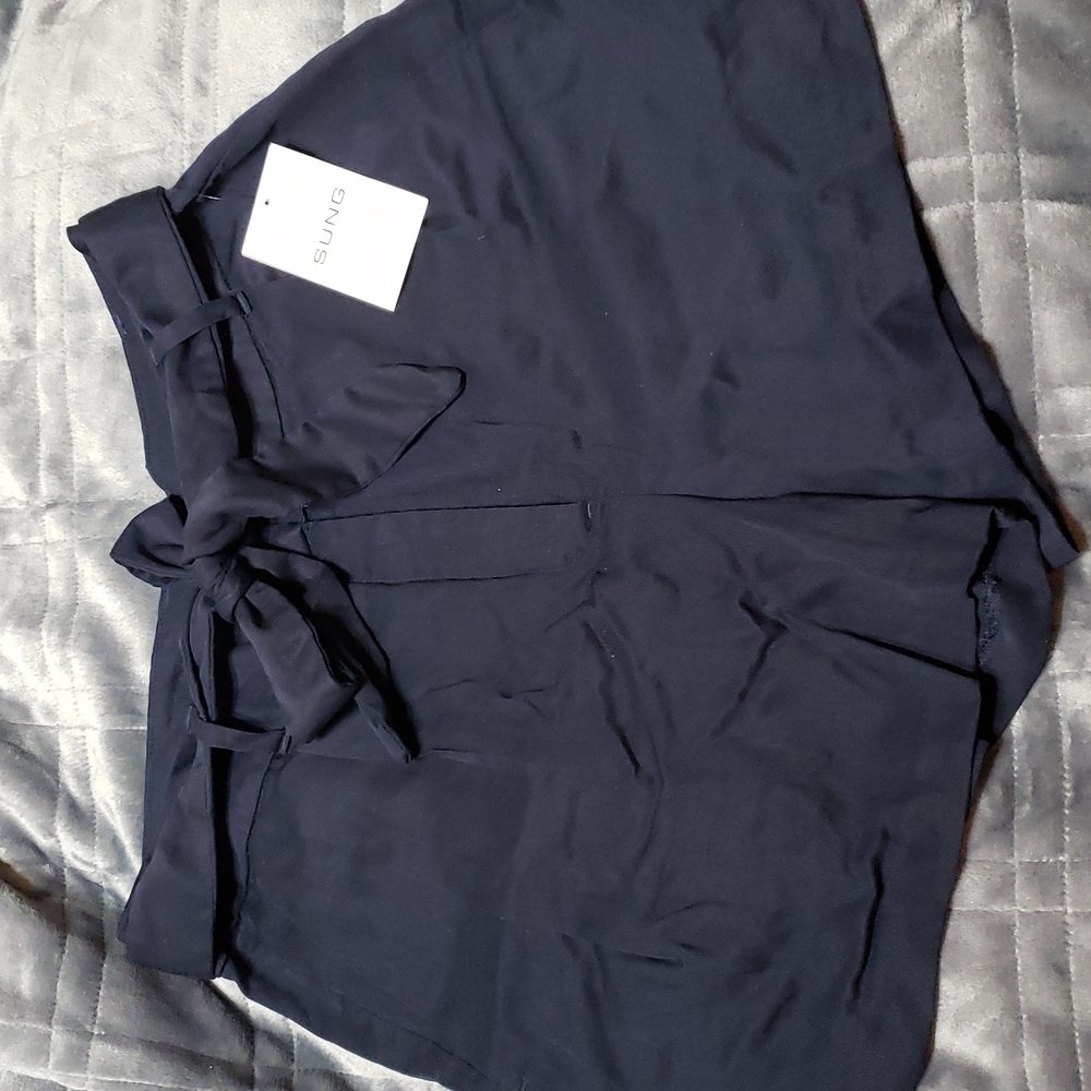 Alfred Sung Shorts - Picture 1 of 7